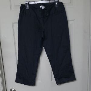 Della Spiga Weekend Capri Black Button/Zip closure Cuffed Hem Size 10 Like New